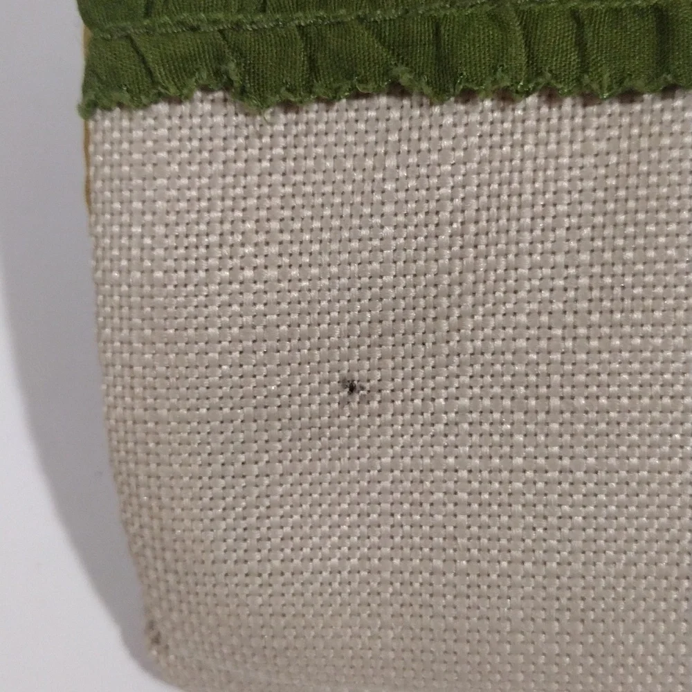 Shilla Women's Cream, Green & Yellow Zipper Coin Case Pouch - NWT - 5 x 3.75-in